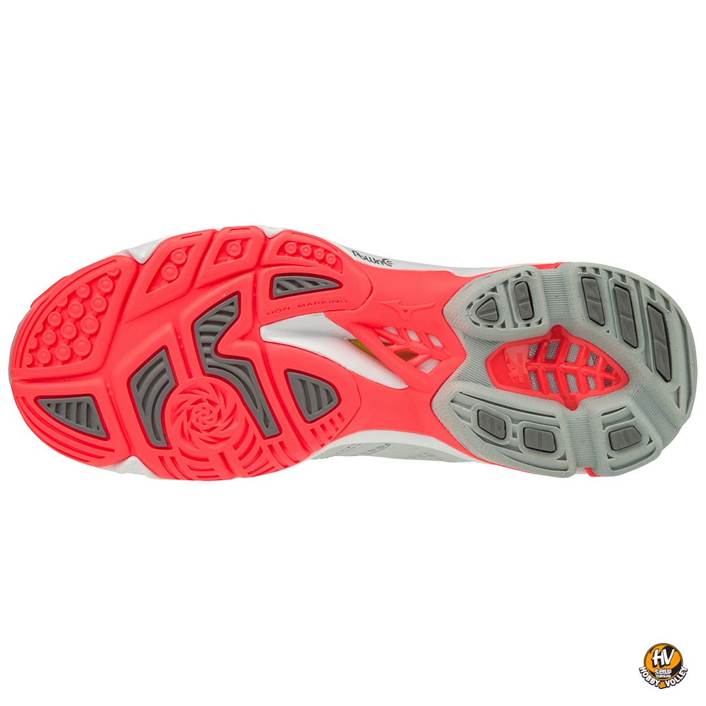 mizuno wave hurricane donna marrone